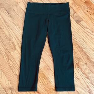 Lululemon Mid Rise Black Crop Leggings Size 8